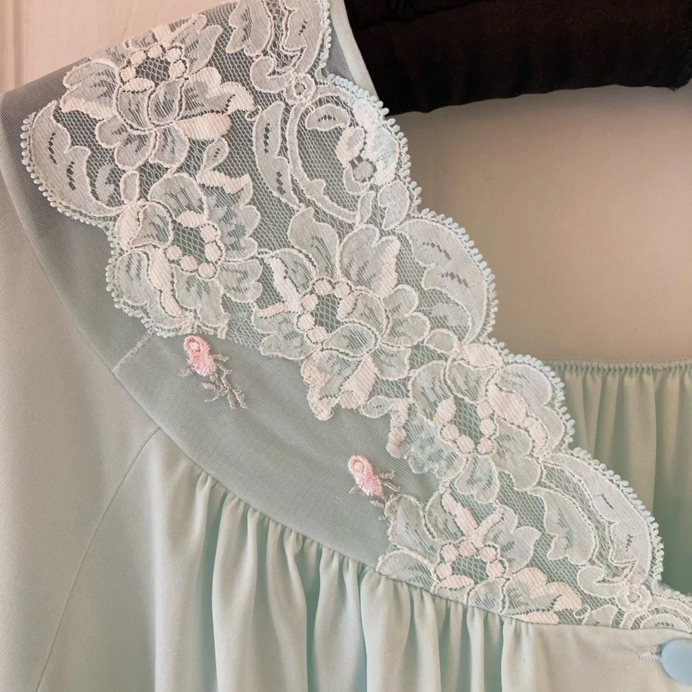 Vintage Shadowline Robe Mint Green with Pink Rose Appliqué Size L
